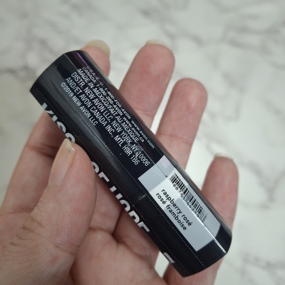 Avon Raspberry Rose Lipstick - Picture 4 of 4